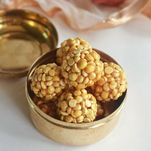 Friedgram Laddu(300gms Jar)
