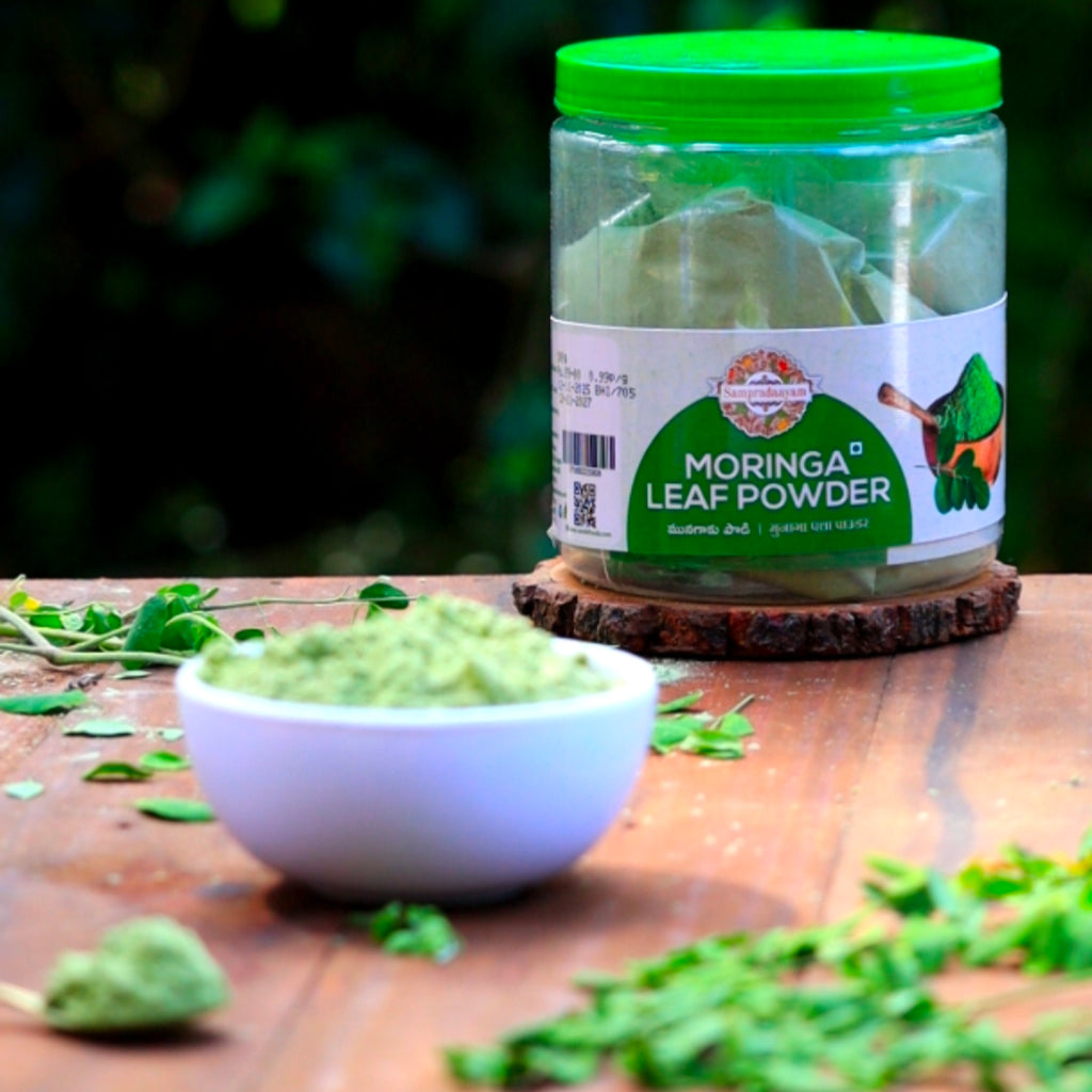 Raw Moringa Leaf Powder (Drumstick Leaf / Munagaku Powder).